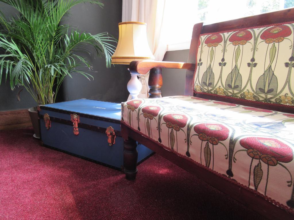 Bed and Breakfast Gellihaf House à Blackwood  Extérieur photo